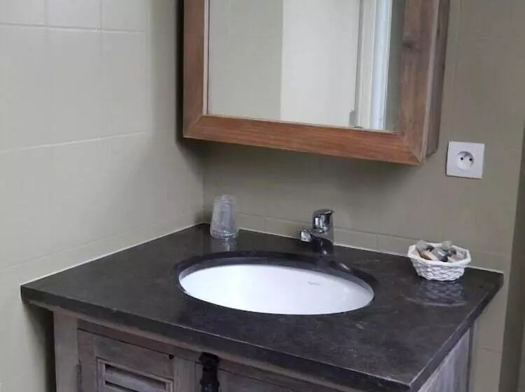 Aamiaismajoitus (B&B) Gîtes Domaine Du Grenier