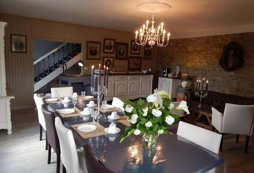 Aamiaismajoitus (B&B) Gîtes Domaine Du Grenier