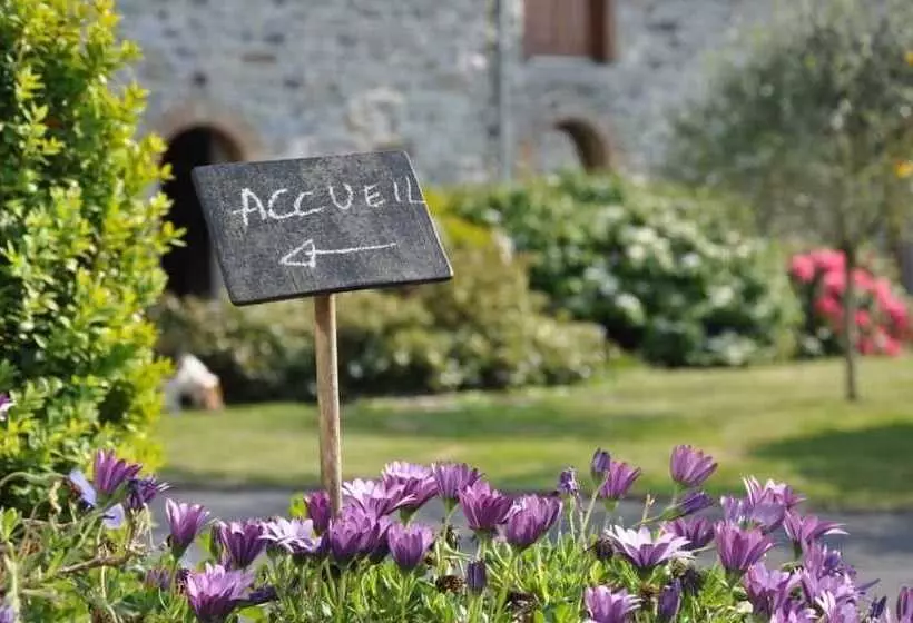 Aamiaismajoitus (B&B) Gîtes Domaine Du Grenier