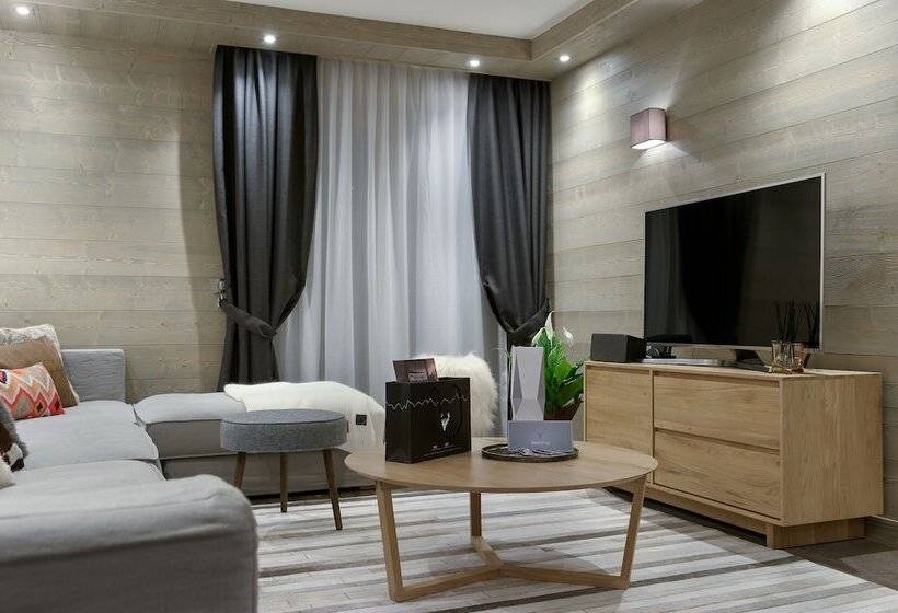 اقامتگاه Le C By Alpine Resorts