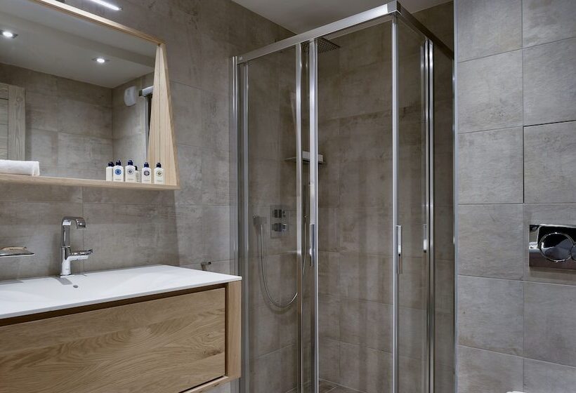 اقامتگاه Le C By Alpine Resorts