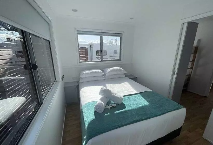 استراحتگاه Nrma Shellharbour Beachside Holiday Park