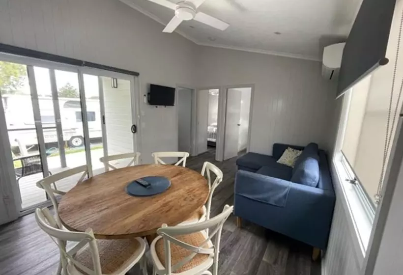 استراحتگاه Nrma Shellharbour Beachside Holiday Park