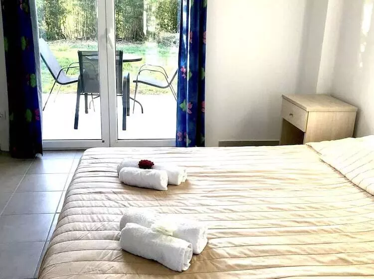 Banos Apartments And Swimming Pool