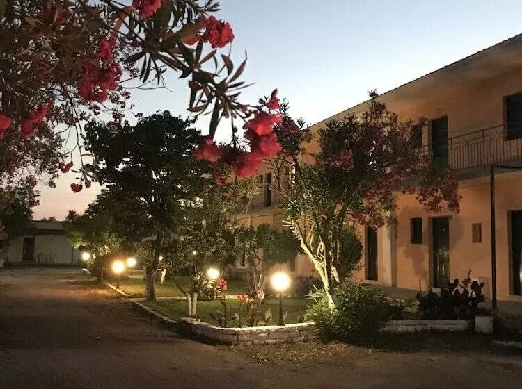 Banos Apartments And Swimming Pool