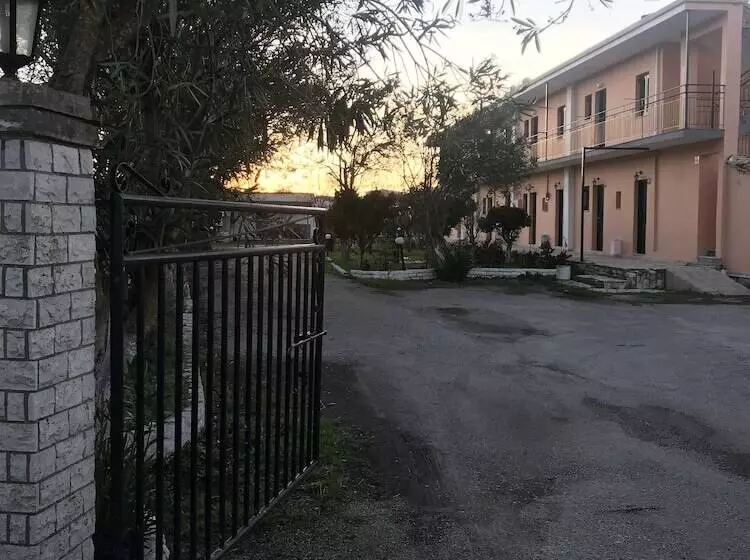Banos Apartments And Swimming Pool