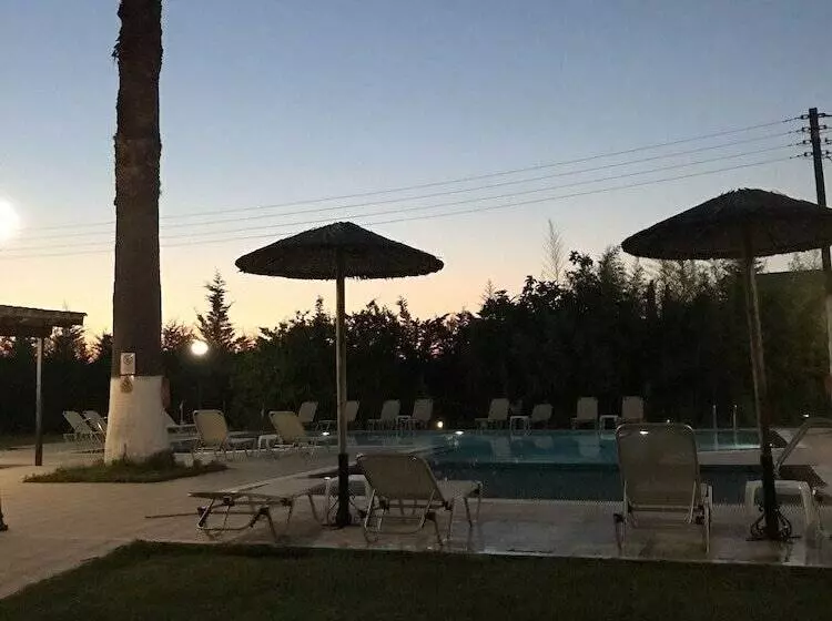 Banos Apartments And Swimming Pool