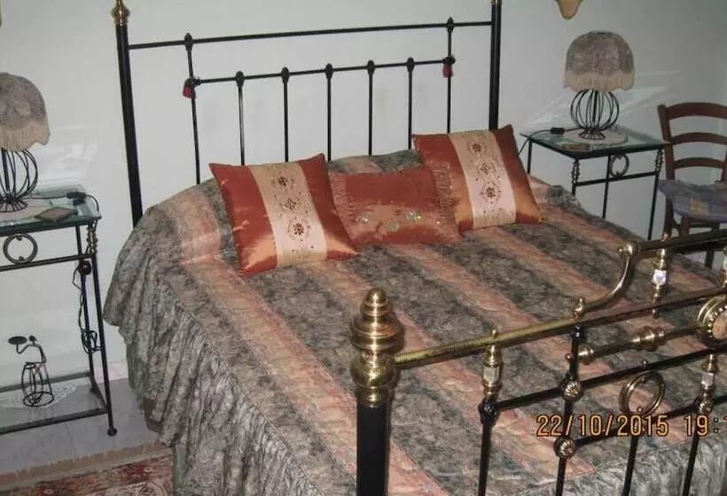 پانسیون Room In Guest Room   Merzuq House   Deluxe Double Room With Shower