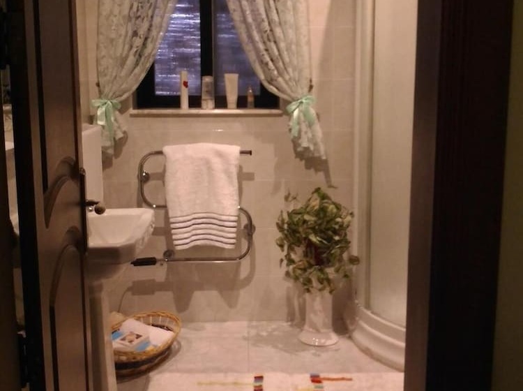 پانسیون Room In Guest Room   Merzuq House   Deluxe Double Room With Shower