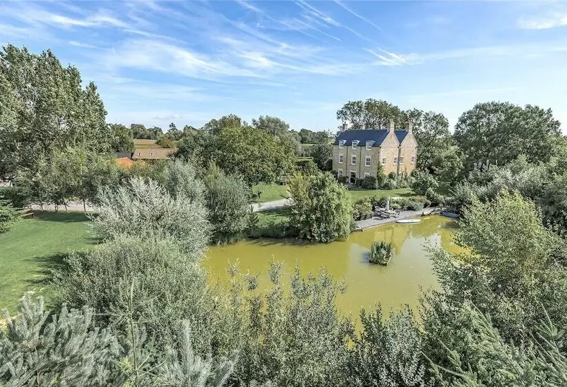 2 Bed 18th Century Barn   Sleeps 6   Pet Friendly