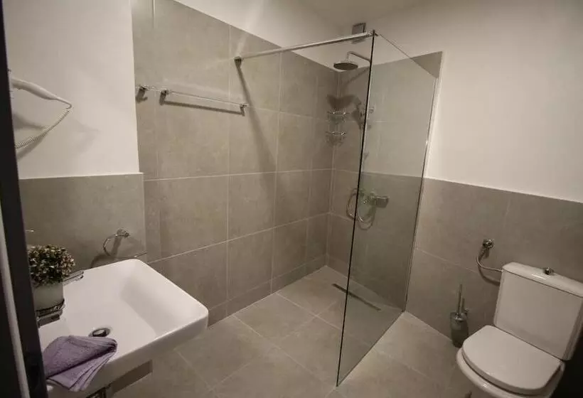 Majatalo Alessio Premium Rooms   Superior Room 3