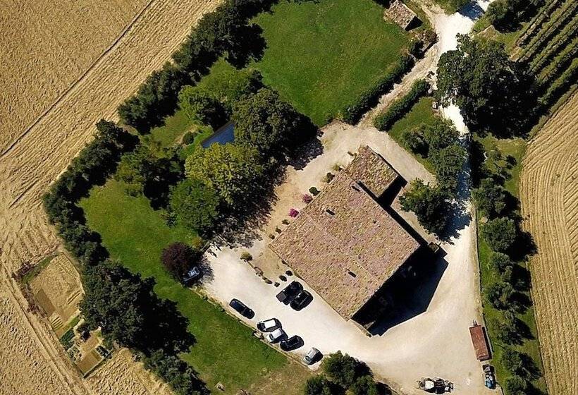 בית מלון כפרי Ancient Farmhouse With Winery Xiv Century