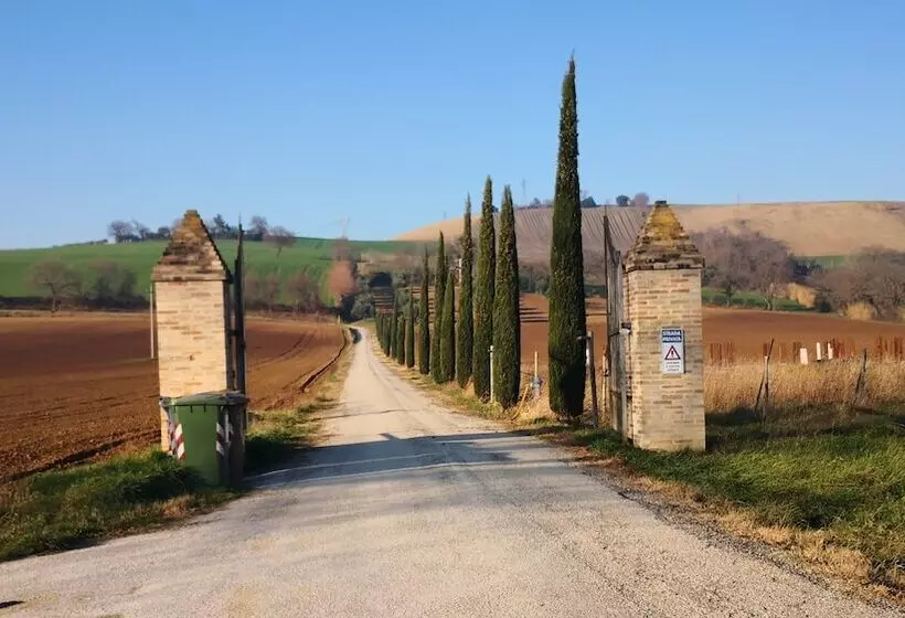 Hotelli Ancient Farmhouse With Winery Xiv Century