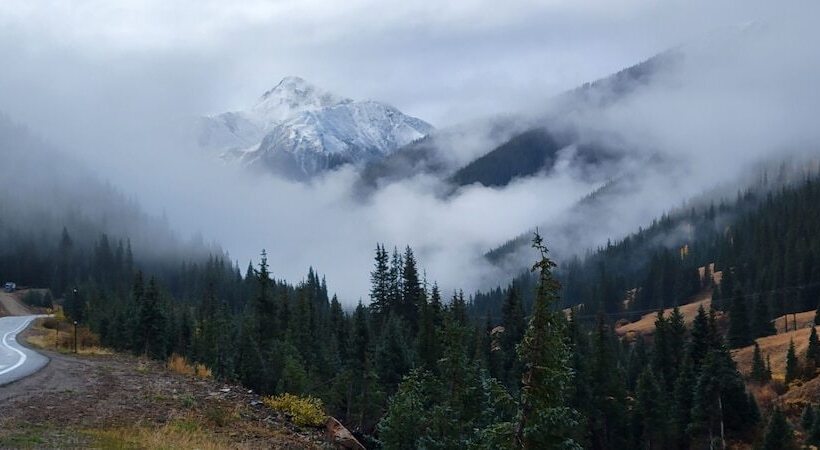 Отель Kendall Mountain Lodge