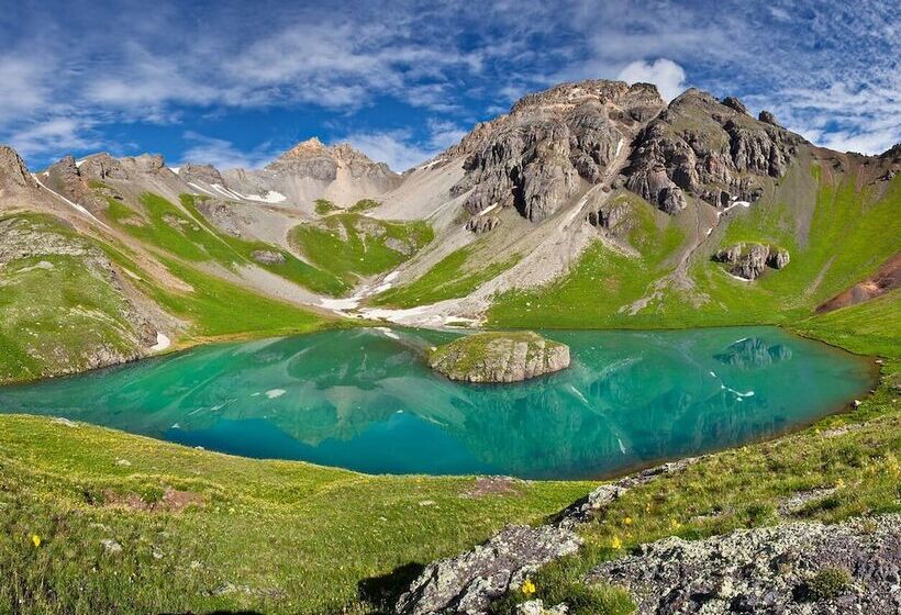 Отель Kendall Mountain Lodge