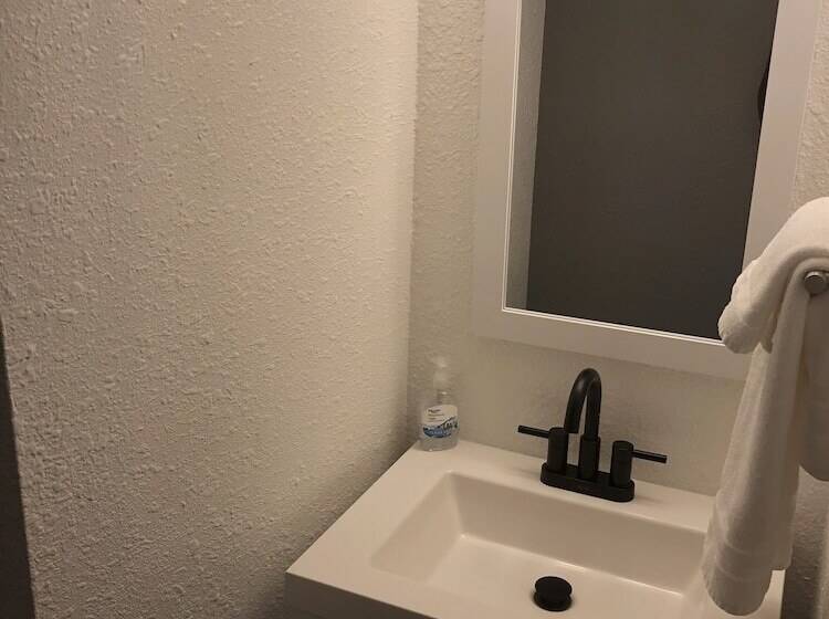 Отель Kendall Mountain Lodge