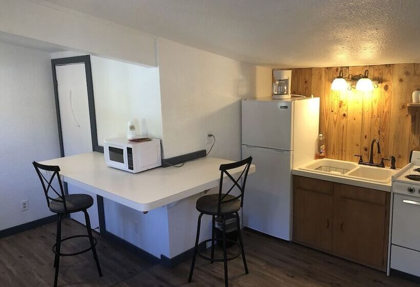 Отель Kendall Mountain Lodge