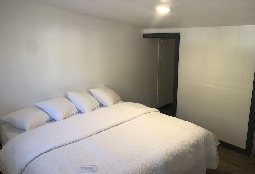 Отель Kendall Mountain Lodge