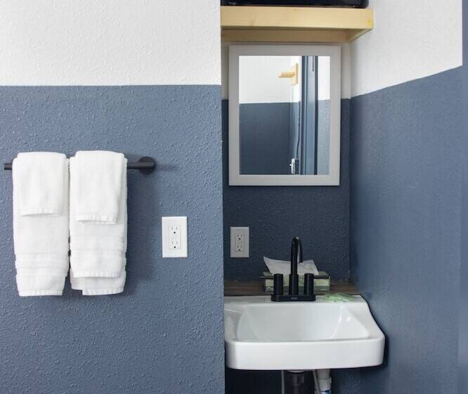 Отель Kendall Mountain Lodge