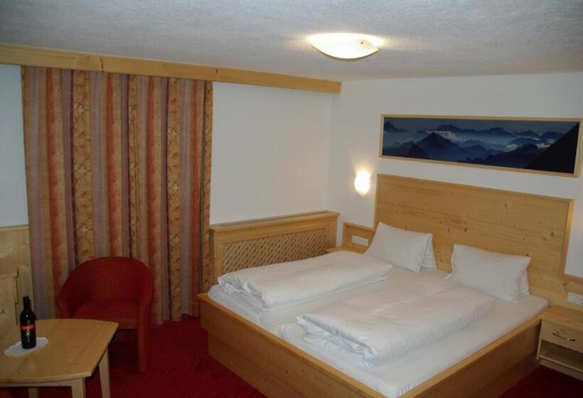 مبيت وإفطار Alpenhof Pension Garni