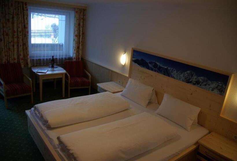 مبيت وإفطار Alpenhof Pension Garni