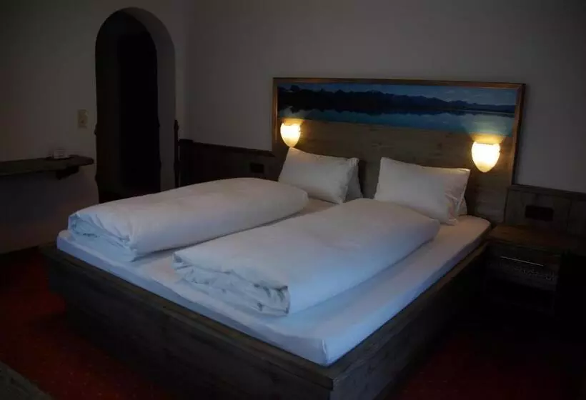 ベッドアンドブレックファースト Alpenhof Pension Garni