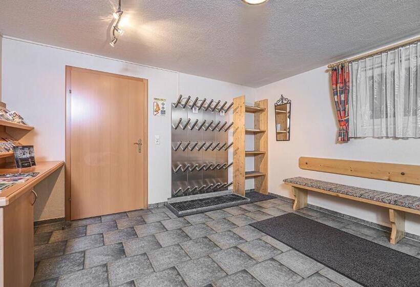 ベッドアンドブレックファースト Garni Vierjahreszeiten