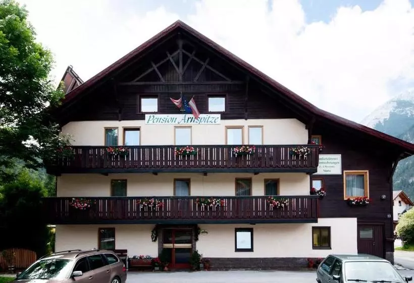 Aamiaismajoitus (B&B) Pension Arnspitze