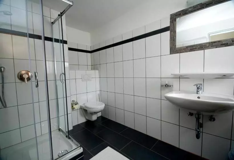Aamiaismajoitus (B&B) Pension Arnspitze