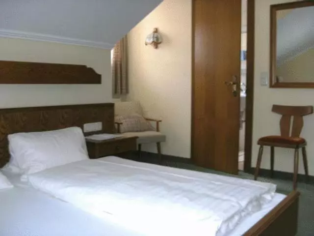 تختخواب و صبحانه Pension Steiner