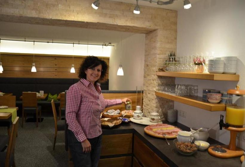 ベッドアンドブレックファースト Ferienhaus Waldner