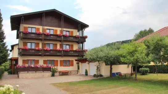 Пансион Gästehaus Sapetschnig