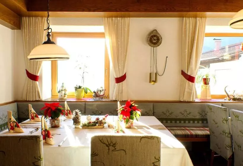 ホテル Gasthof Zum Schwanen