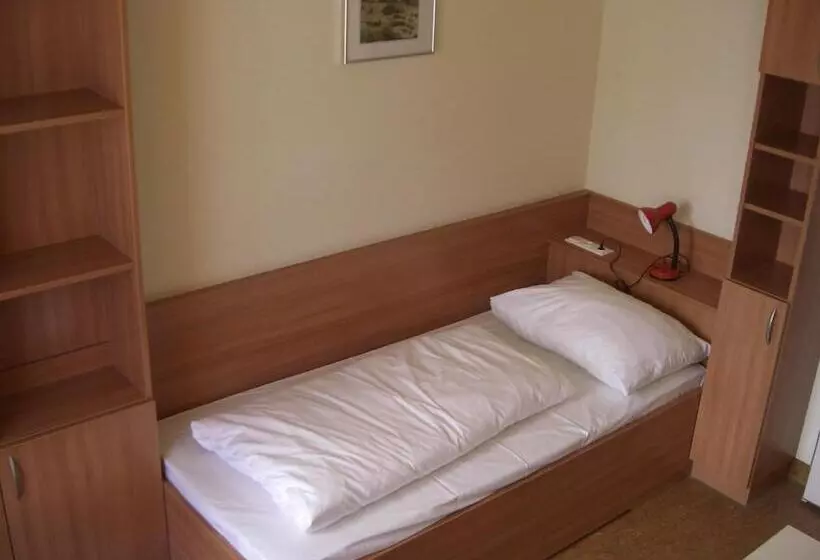 هتل Kolping Campus Krems