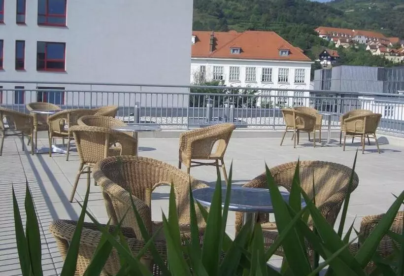 هتل Kolping Campus Krems