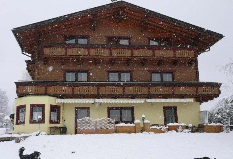 ホテル Landhaus Aubauerngut