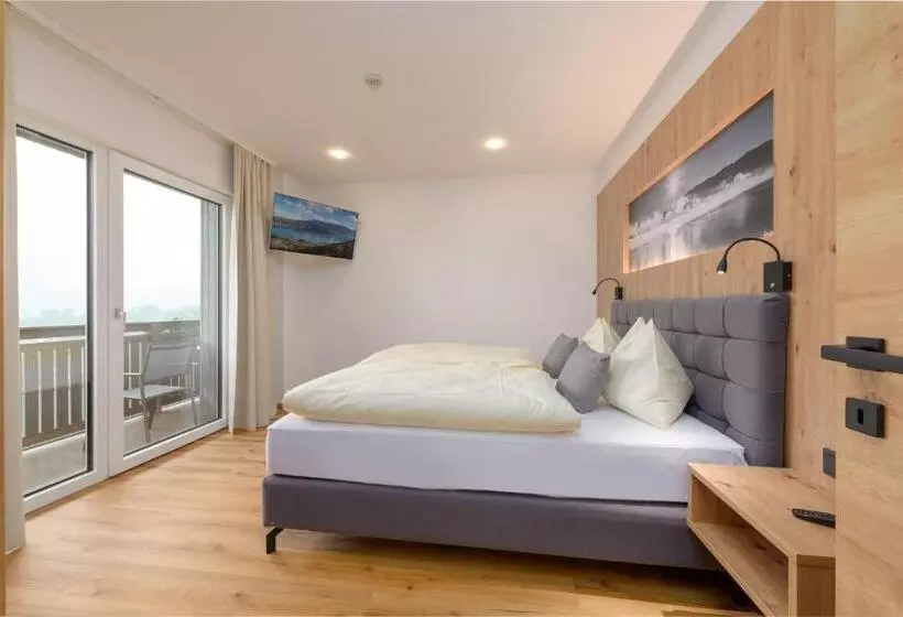 Отель Schönberger