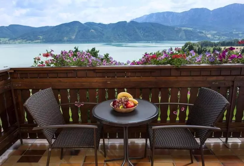 Отель Schönberger