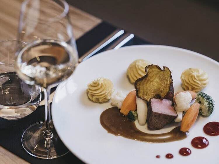 Отель Vaya Pfunds