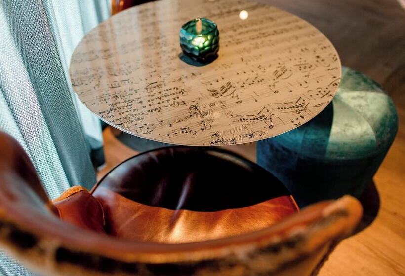 Motel One Salzburg Mirabell