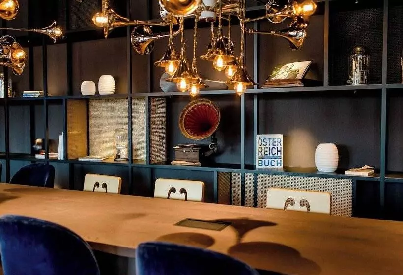 Motel One Salzburg Mirabell