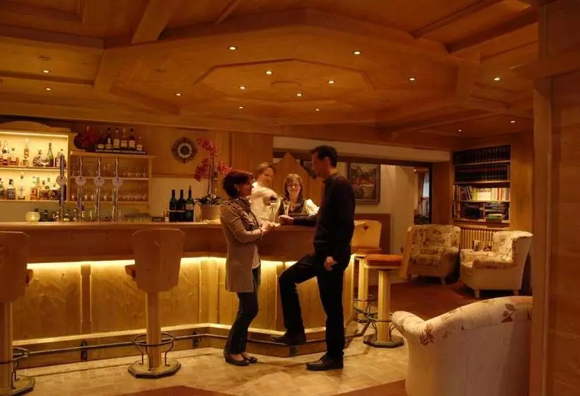 Alpin Panoramahotel Lärchenhof