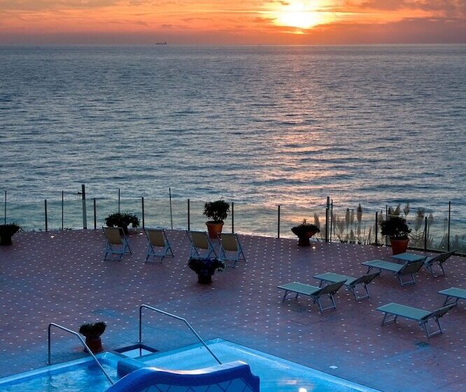 בית מלון כפרי Albatros