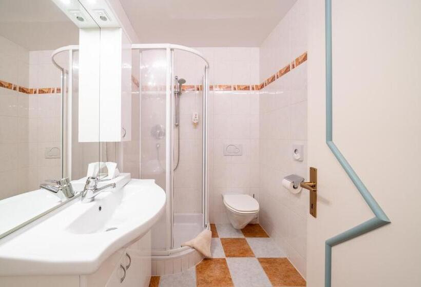 בית מלון כפרי Alexanderhof