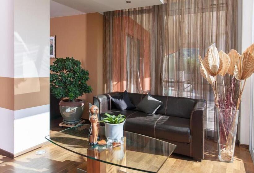 בית מלון כפרי Alia Appartements & Wellness