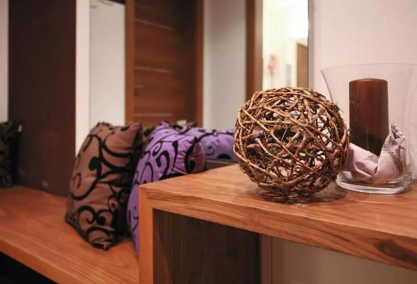 בית מלון כפרי Alia Appartements & Wellness