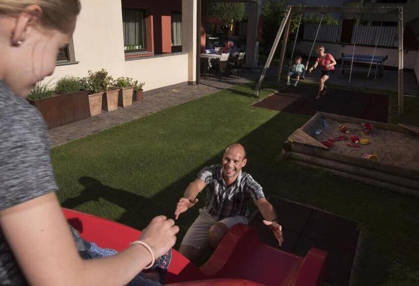 בית מלון כפרי Alia Appartements & Wellness