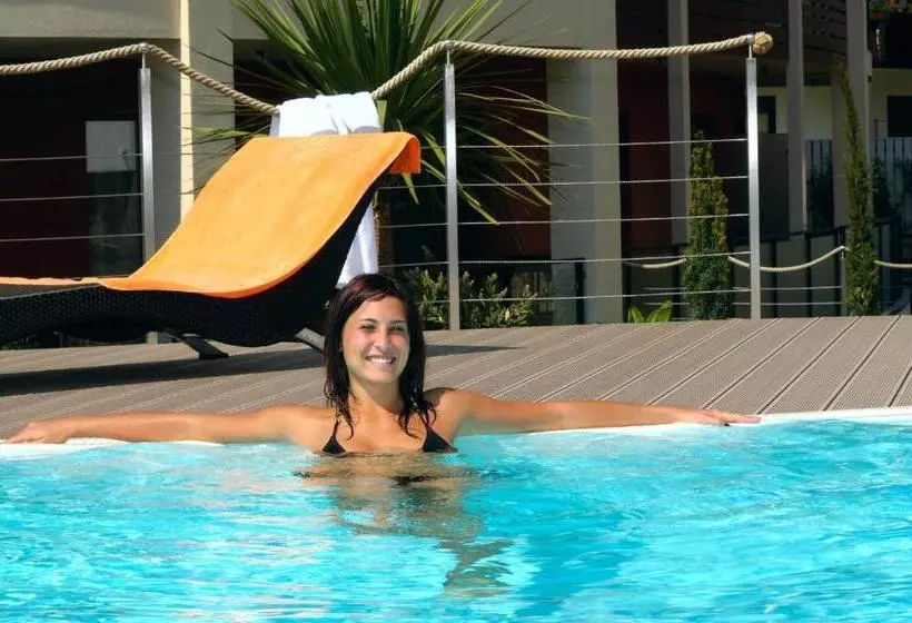 בית מלון כפרי Alia Appartements & Wellness