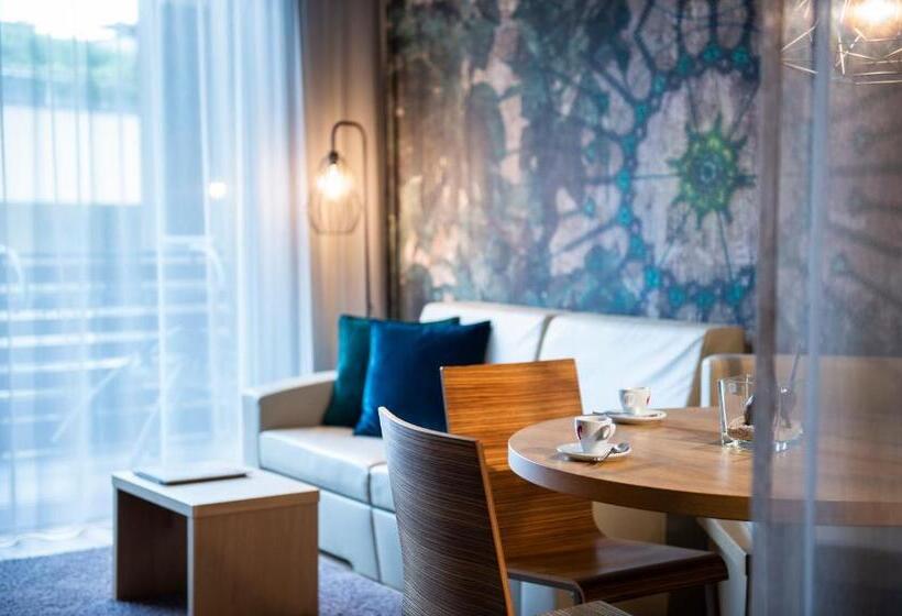 בית מלון כפרי Alia Appartements & Wellness