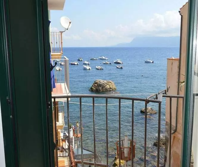 هتل Le Piccole Grotte